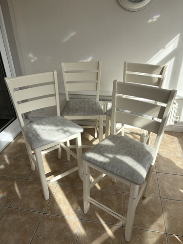 Set high back bar stools - 4,